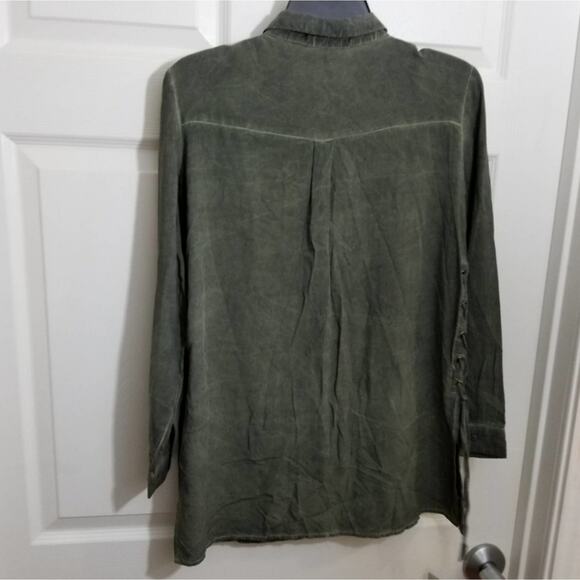 She and Sky moss green lace up side shirt size medium‎ - Picture 2 of 6